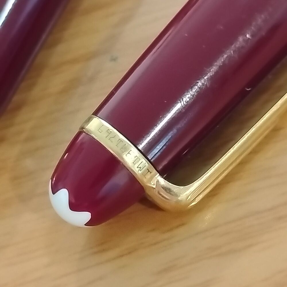 Montblanc Meisterstuck Gold Burgundy Plated Pen with Cap Rollerball Collectible - Picture 15 of 16
